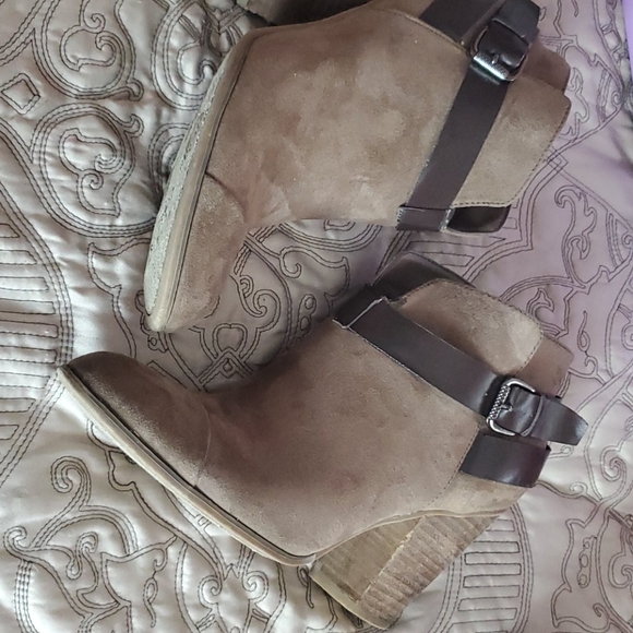 Xappeal Shoes - Size 10 booties